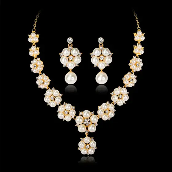 Luz modelo de luxo quarto penteadeira jóias ornamentos colar brincos decoração luxo vestiário decoração suave