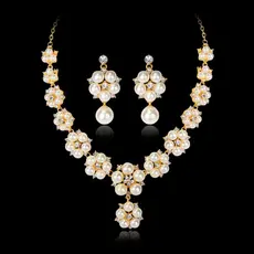 Luz modelo de luxo quarto penteadeira jóias ornamentos colar brincos decoração luxo vestiário decoração suave