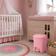 Lixeira Colorida Quarto Criança Cesto 6 Litros Rattan Pedal Banheiro Escritório Banheiro Cor Rosa