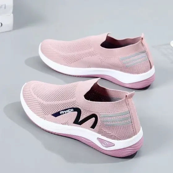 Idosos de meia-idade novo estilo mãe sapatos de caminhada baixo-topo deslizamento em sapatos quentes sola macia All-Matc