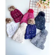 TOUCA INFANTIL COM POMPOM PEROLA