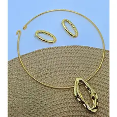 Kit Colar Choker e Brincos Aro Liso Rigido com Pingente Oval Orgâncio Vazado Folheado Ouro Moda Blogueira Tendência
