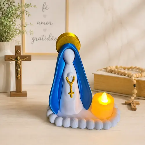 Kit Nossa Senhora Decorativa com Terço e Vela LED | Cantinho da Fé 13cm e 18cm Virgem Maria | Mãe
