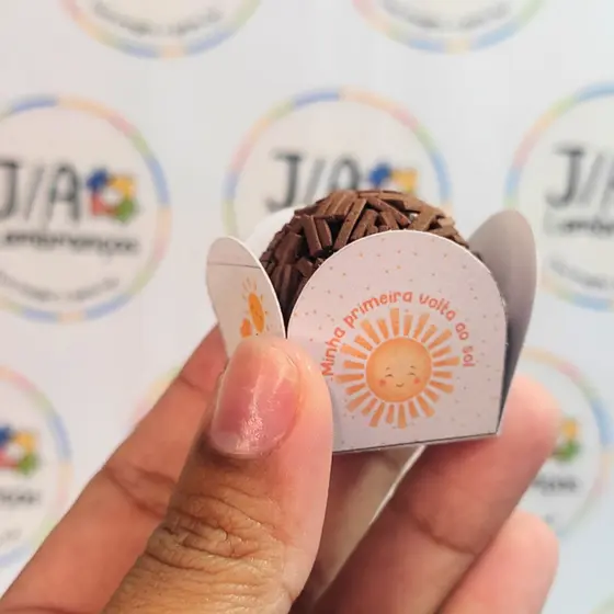 Forminha de Brigadeiro Personalizada, Minha Primeira Volta Ao Sol