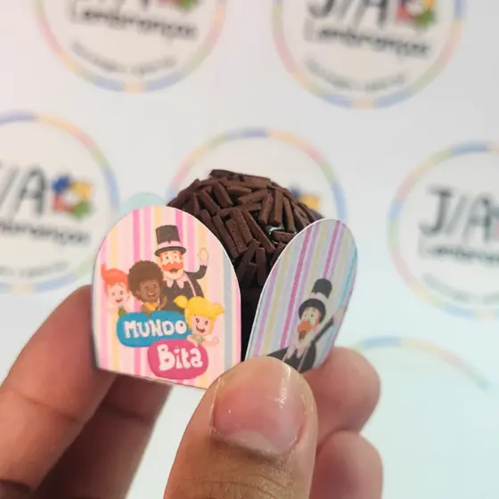 Forminha De Brigadeiro Mundo Bita Menina, Rosa
