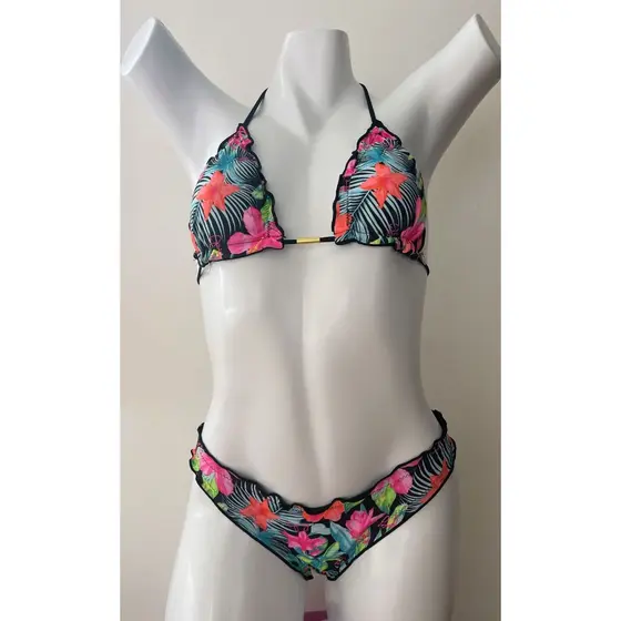 Biquini Ripple Dupla Face Flores Empina Bumbum em Poliamida Confortavel