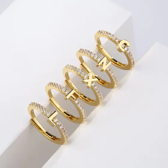 Vnox 26 Lettes Gold Luxury Ring , Anel Brilhante De Zircônio Inicial , Anéis Ajustáveis De Abertura Para Mulheres