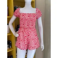 Macaquinho feminino curto romântico estampado coração