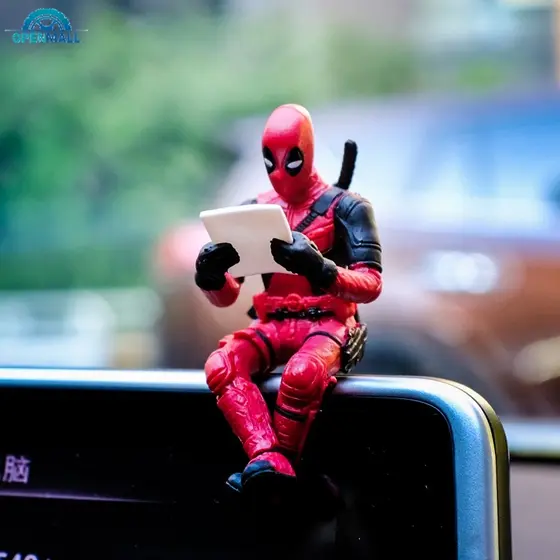 OM Deadpool Vingadores De Carros Figura Carro Boneca Modelo Criativo Console De Centro Acessórios Interiores acessórios carro