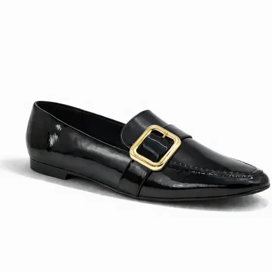 Mocassim Via Uno Feminino Detalhe Fivela Dourado Estiloso Moda Confortável Tendência Original
