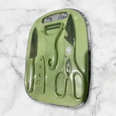 Kit Cozinha 3 em 1: Tábua de Corte + Faca + Descascador + Tesoura Multifuncional