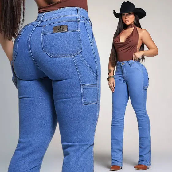 Calça Jeans Carpinteira Feminina Moda Country Sertaneja Muladeira Rodeio Cowgirl Bolsos Utilitários Estilo Sertanejo