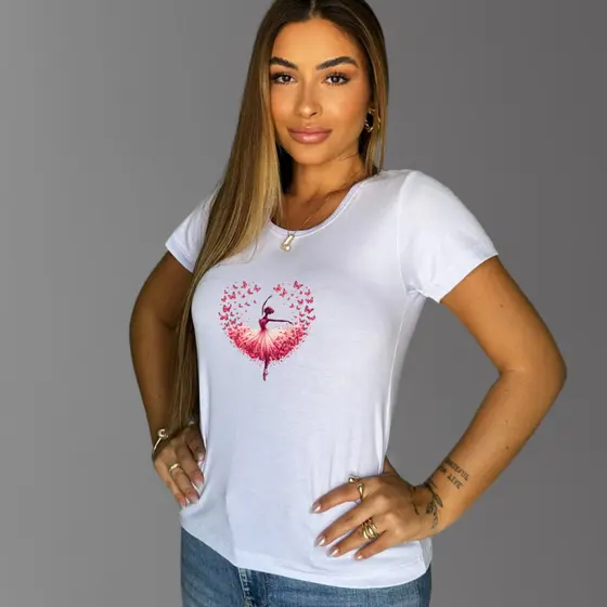 Blusa Feminina Baby Look estampada bailarina com coração