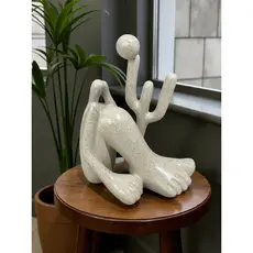 Abaporu Escultura  Tarsila Do Amaral 16 cm  decorativa pra nicho sala escritório na cor bege