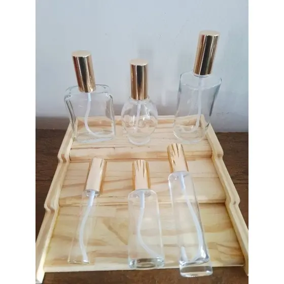4 vidros porta perfume 25ml a 170ml com válvula spray dourado.