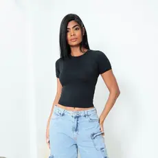 Baby Tee Feminina - Blusa Slim Fit Manga Curta Blusa de Compressão Várias Cores