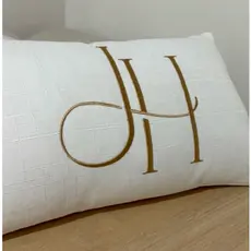Almofada Baguete 50x30 Personalizada Bordada Monograma Logo Com Enchimento Linho Veludo Escritório
