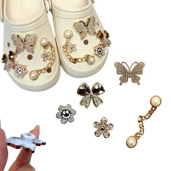 Kit Bottons Para Babuche Feminina Pins Decorativos Para Babuche Acessórios ABS de Luxo com Pérolas e Brilho