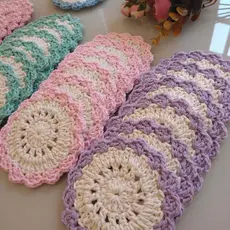 Kit 8 Sousplat Supla Descanso Porta Copos de Crochê Decoração Cozinha Mesa de Jantar Suplat Crochet