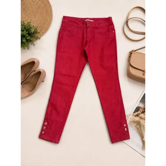 Calça Feminina Vermelha Urban & Co Skinny Com Elastano Botões Na Barra Tamanho 44