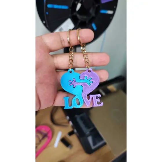 Kit 2 Chaveiros LOVE – Presente Criativo de Namorados - Chaveiro Duplo Love- Par de Chaveiros “LOVE” que se juntam