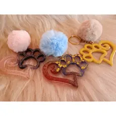 Chaveiro Coração e Patinha-Chaveiro em Resina Coração -Coração Pet Chaveiro em Resina