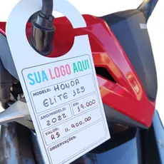 Crachá personalizado para moto, descrição, venda, concessionária, estacionamento