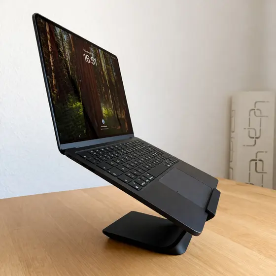 Suporte para Notebook Ergonômico Preto Ajustável Base Antiderrapante Resistente Portátil Home Office Gamer