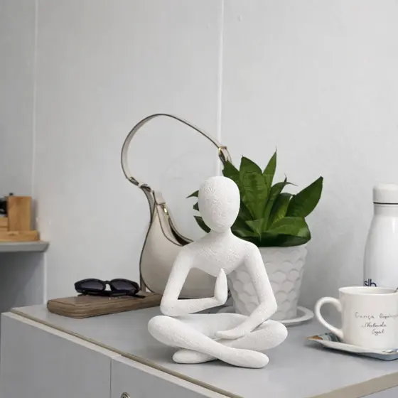 Escultura de Meditação Decorativa Minimalista Branca Estátua Zen para Decoração, Relaxamento e Bem-Estar
