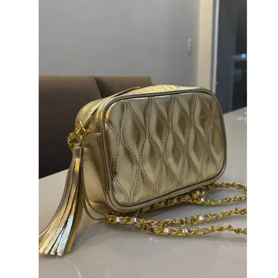 Bolsa Feminina Tiracolo Metalassê Big com Alça Transversal Festa Casual fechamento em zíper