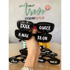 Óculos retrô personalizado para festas