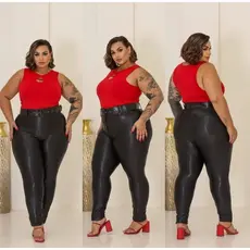 Calça Legging Plus Size em Cirrê com Cinto