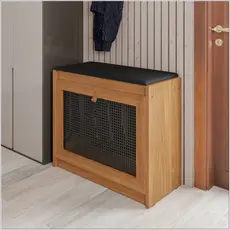 Banco Sapateira Plenitude 60cm Madeira Pinus com Assento Corino Preto e Tela de Ratan Natural
