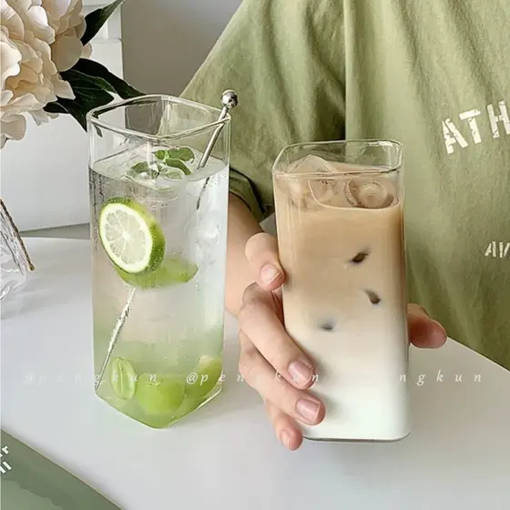 Copo Quadrado Quadrado de Vidro para Bebida Doméstica Copo Transparente em Estilo Café com Leite Copo Quadrado de Verão para Bebida Fria