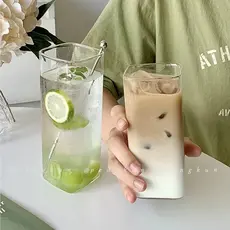 Copo Quadrado Quadrado de Vidro para Bebida Doméstica Copo Transparente em Estilo Café com Leite Copo Quadrado de Verão para Bebida Fria