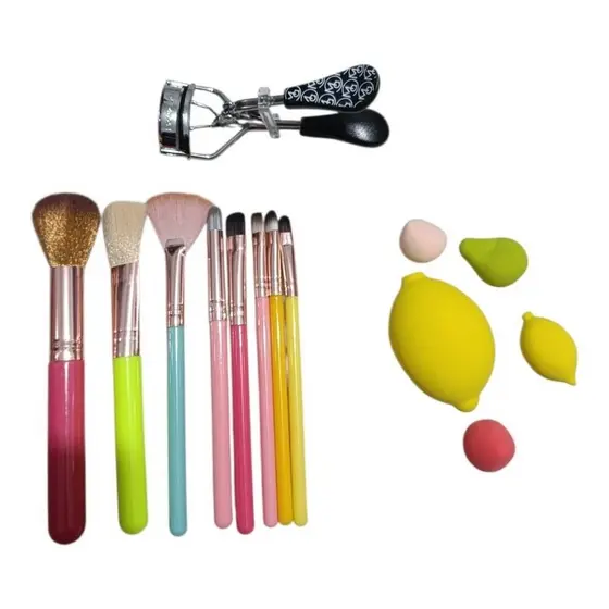 Kit 5 Esponjas Variadas + 1 Curvex + Kit Pincéis Maquiagem