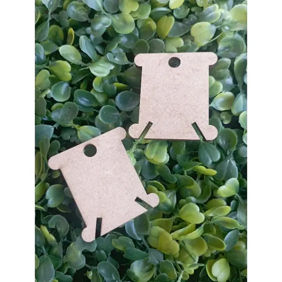 Kit 50 plaquetas para enrolar linha de bordado em MDF crú 3mm