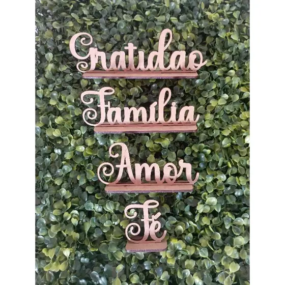 Kit 4 palavras com base 20cm em MDF crú Amor, família, fé e gratidão artesanato decoração