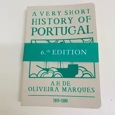 Livro Fisico - A Very Short History Of Portugal 6.th Edition idioma inglês