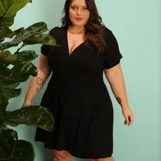 Vestido Transpassado com Pregas Plus Size Feminino Confortável Casual Preto 103745