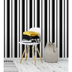 Papel de parede listrado em tons preto e branco
