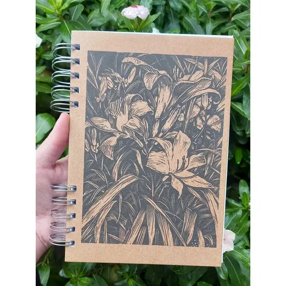 Caderno Sketchbook para Desenho - 20,5x14,5cm - 140 Páginas de 180g - Miolo Liso - flores 1