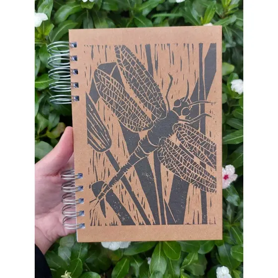 Caderno Sketchbook para Desenho - 20,5x14,5cm - 140 Páginas de 180g - Miolo Liso - libélula 1