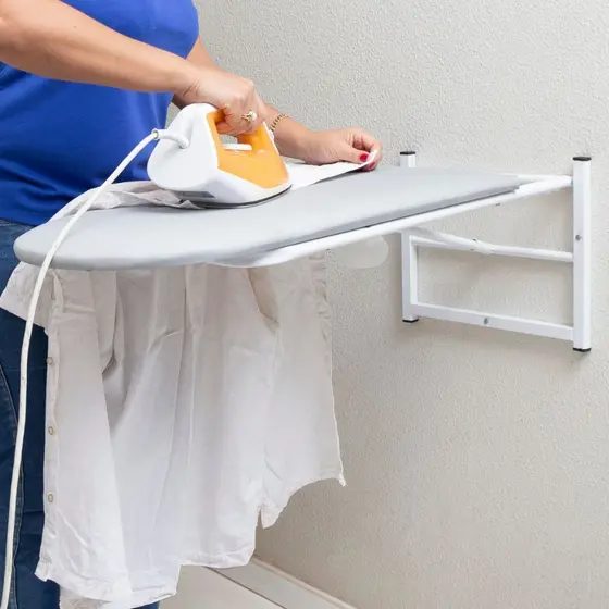 Tábua Para Passar Roupa De Parede Articulada Dobrável Mesa de Passar Reforçada com Kit para Instalação