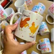 Caneca Amigas 325ml Cerâmica Personalizada | Presente Especial