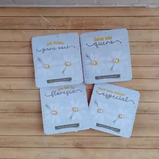 Tag Dia das Mulheres com Brinco de Pérola – Lembrancinha para Clientes | Kit 50 Pares