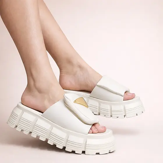 Sandália Flat Plataforma Tratorada Chinelo Tamanco Hashem