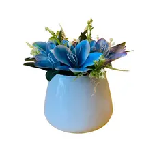 Arranjo de Flores Artificiais no Vaso de Vidro – Lírios Realistas – Decoração Elegante para Sala, Mesa ou Escritório