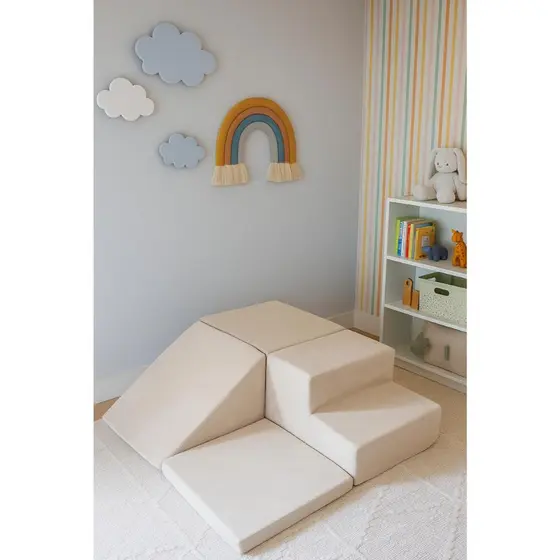 Playground de Espuma para Quarto Infantil – Diversão Segura e Aconchegante no Estilo Bouclé Bege