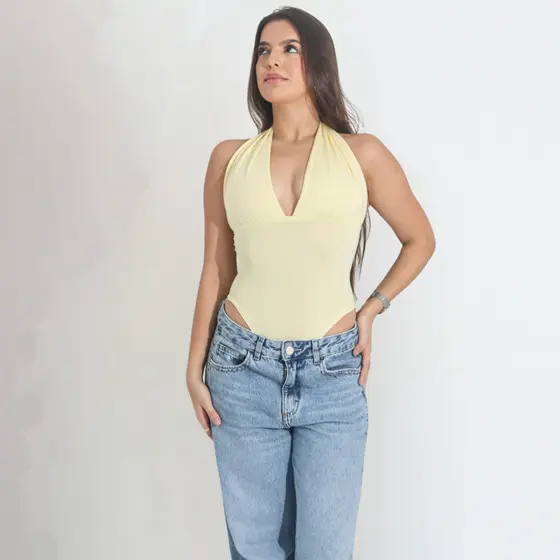Body Feminino Multiformas Costa Nua com Amarração Decote Elegante Versátil e Modelagem Perfeita